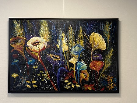 Flowers in the dark geschilderd door Imke de Vries